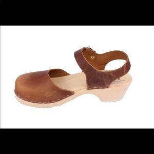Lotta from Stockholm low wood oiled leather clogs